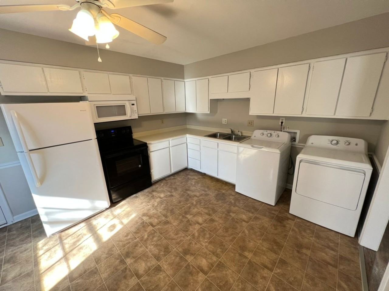 815 Melanie St - Photo 6 of 22