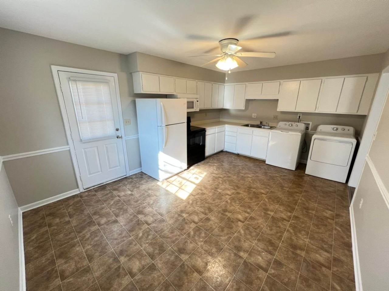 815 Melanie St - Photo 7 of 22