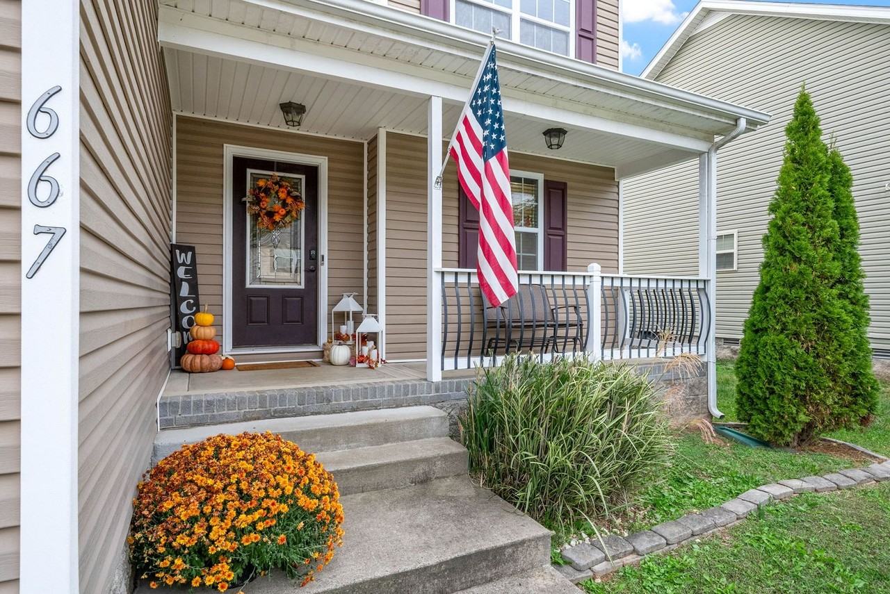 667 Fox Hound Dr - Photo 3 of 31