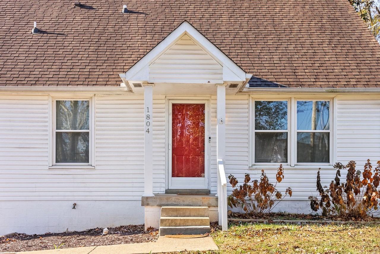 1804 Palamino Dr - Photo 5 of 35