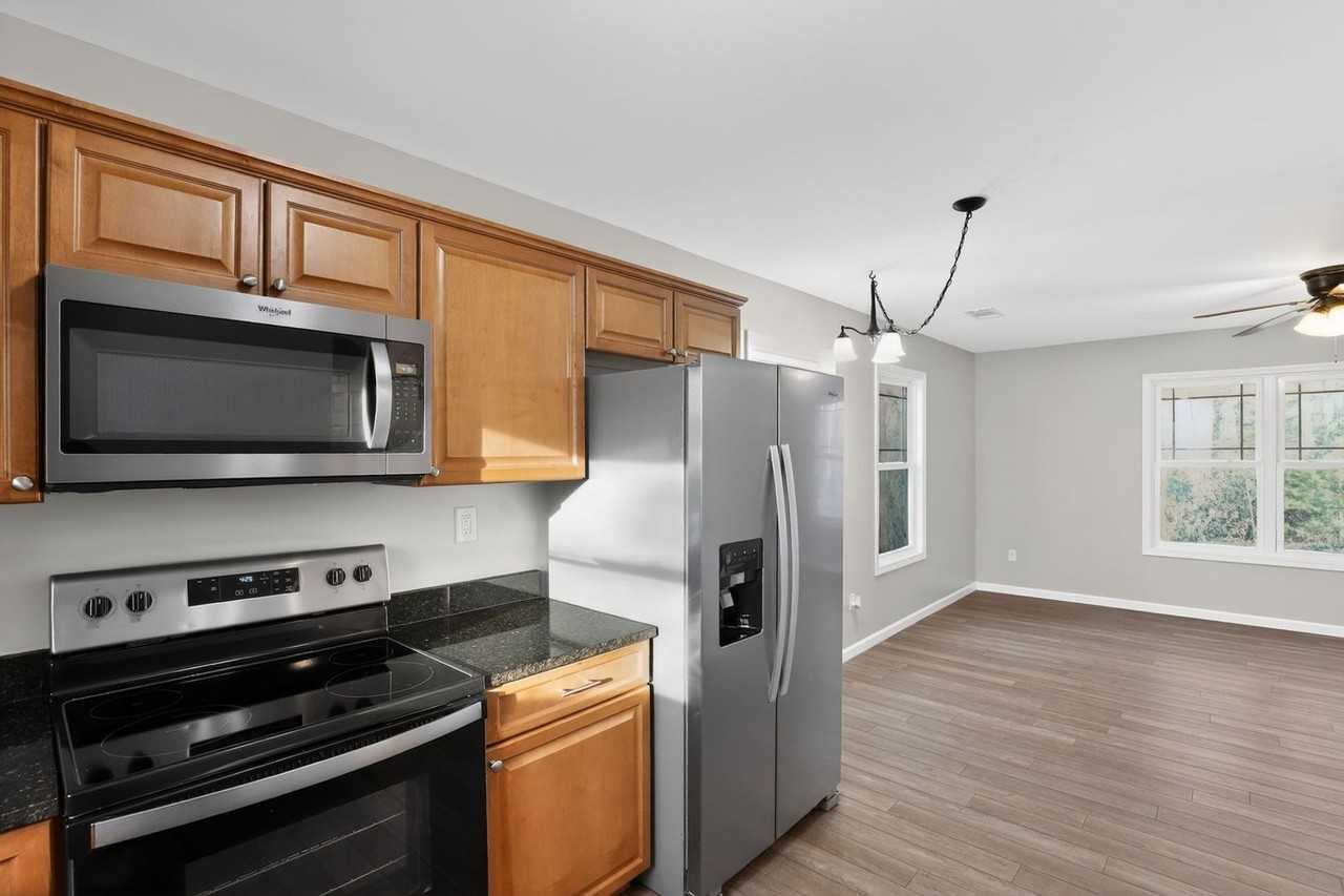 143 Vernon Lewis Trl - Photo 4 of 31