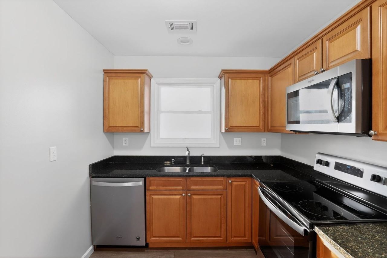 143 Vernon Lewis Trl - Photo 5 of 31