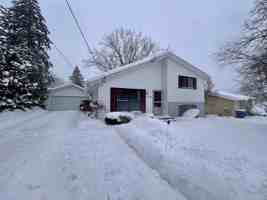 featured image of 2728 Vassar St Se