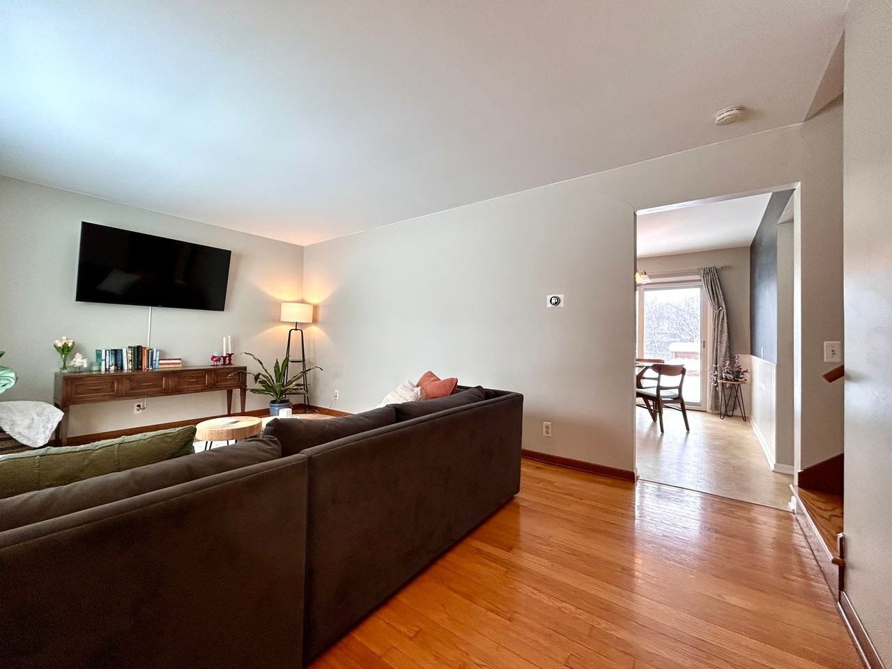 2728 Vassar St Se - Photo 6 of 37