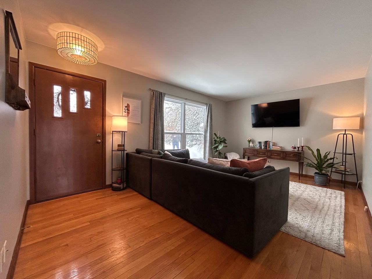 2728 Vassar St Se - Photo 7 of 37