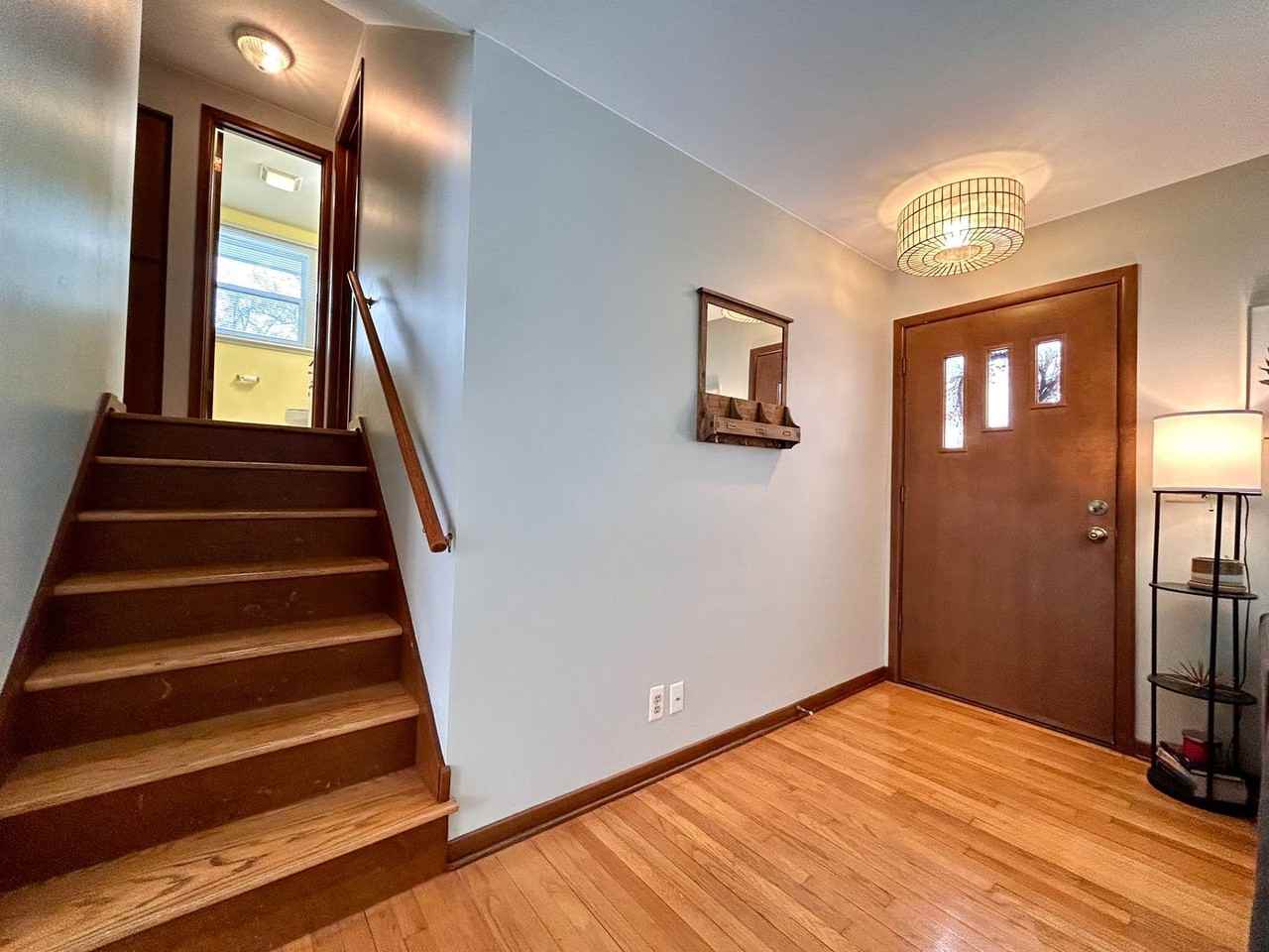 2728 Vassar St Se - Photo 7 of 37