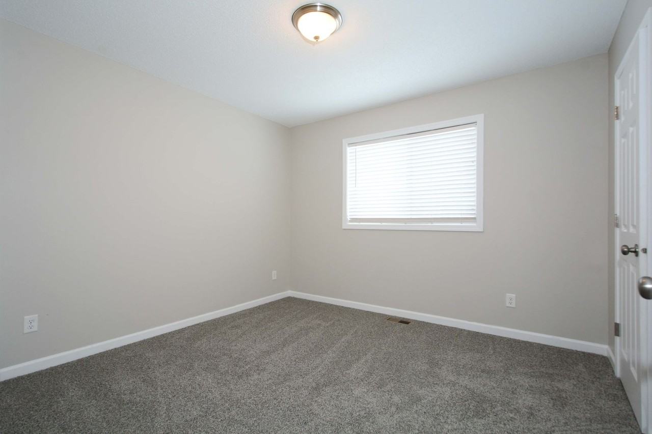 8577 Gateway Cir - Photo 6 of 18