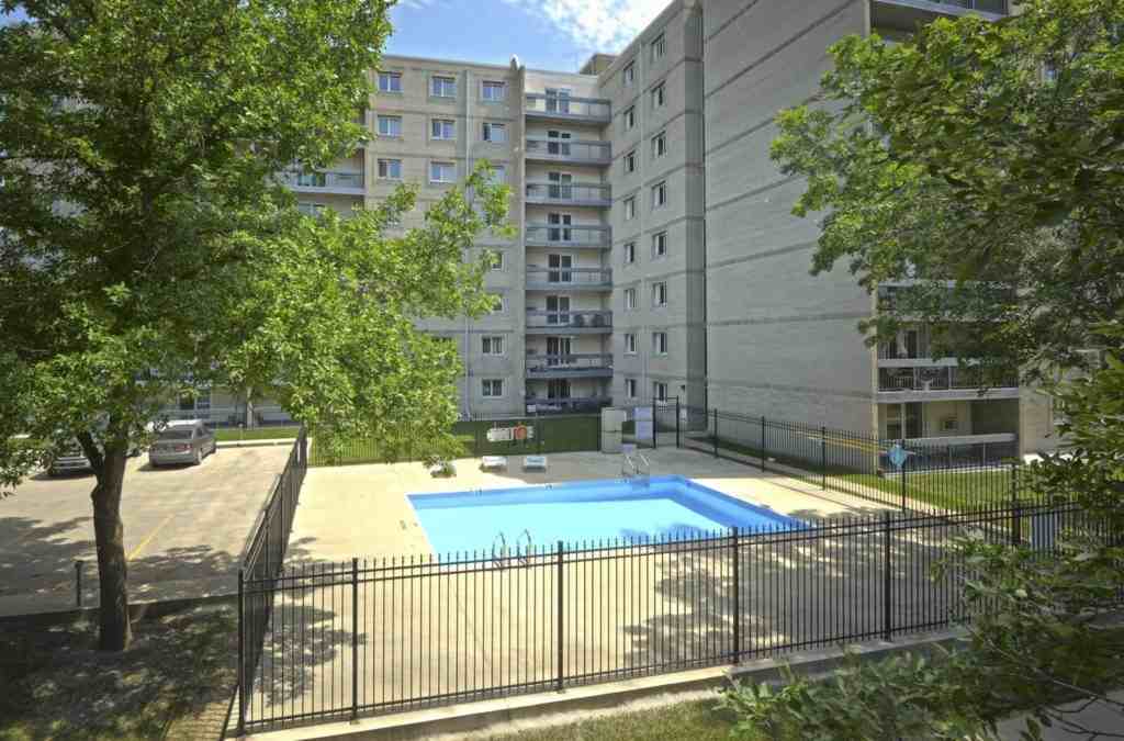 Markham Place - Photo 2 of 6