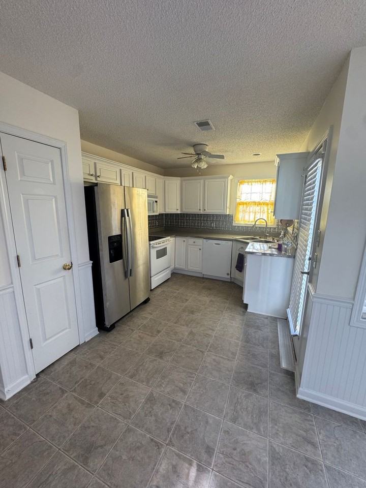 175 Sandy Creek Ct - Photo 5 of 20