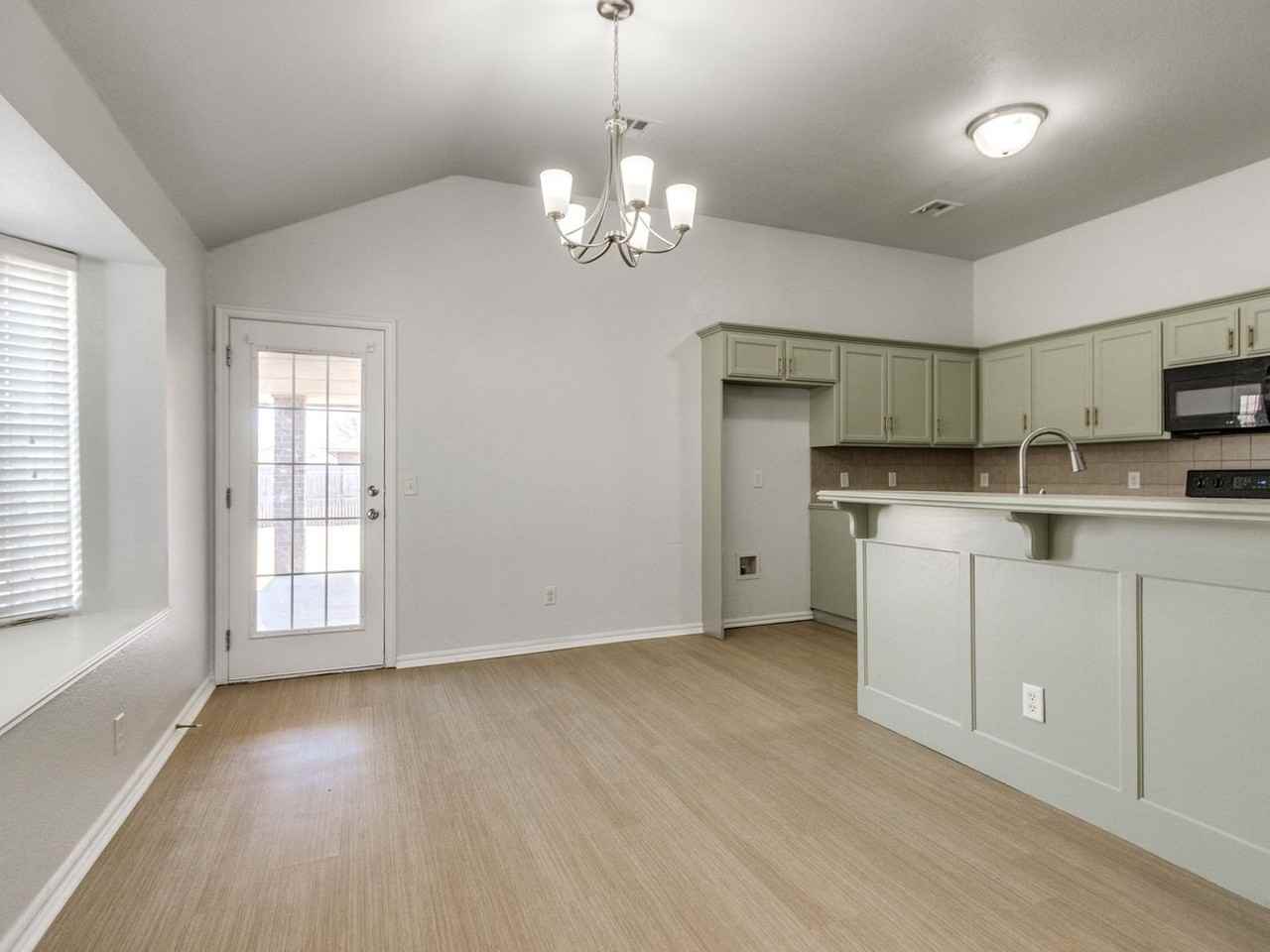 21998 Homesteaders Rd - Photo 4 of 20