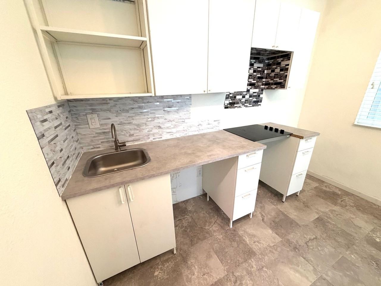 5218 Glimmer Way - Photo 6 of 38