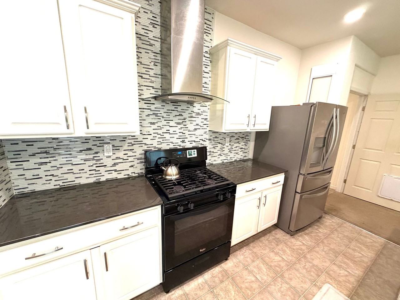 5218 Glimmer Way - Photo 6 of 50