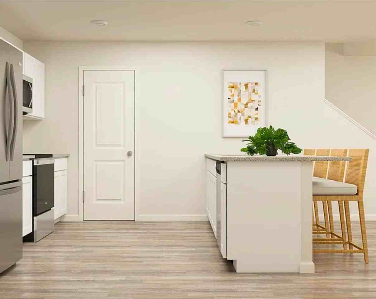 239 239 Yolanda Drive - Photo 3 of 11