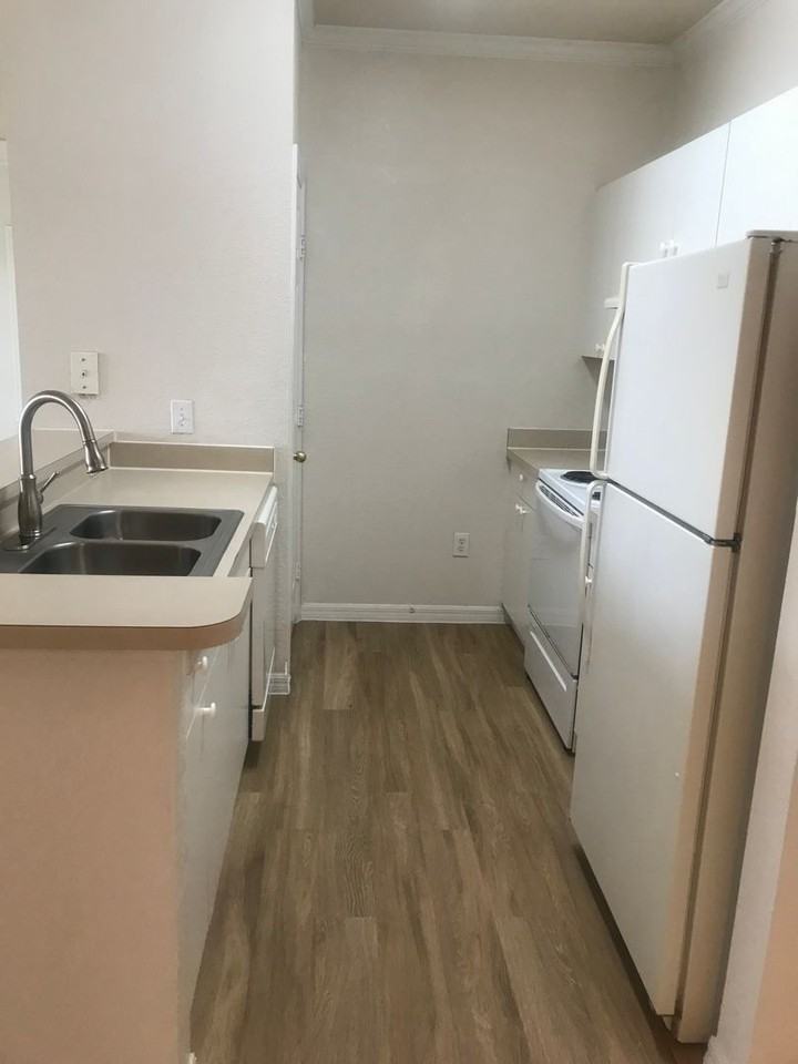 3757 Conroy Rd - Photo 3 of 18