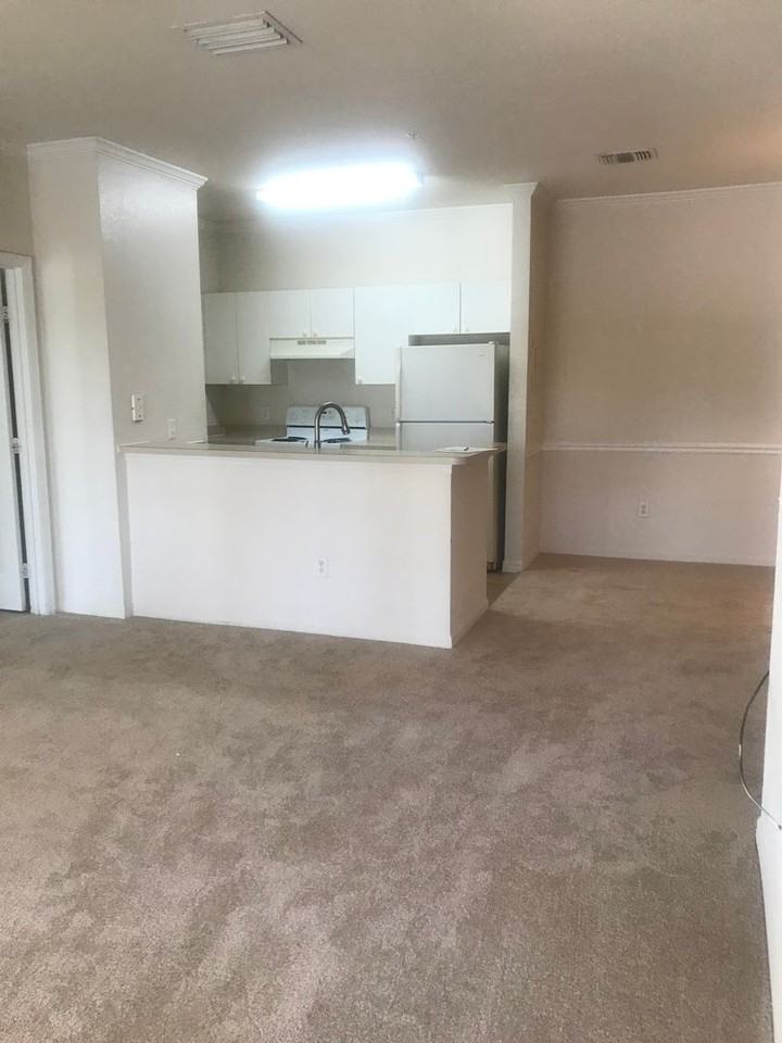 3757 Conroy Rd - Photo 5 of 18