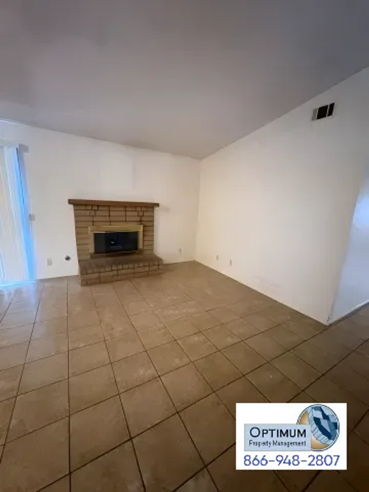 15150 Mesquite Ave - Photo 7 of 21