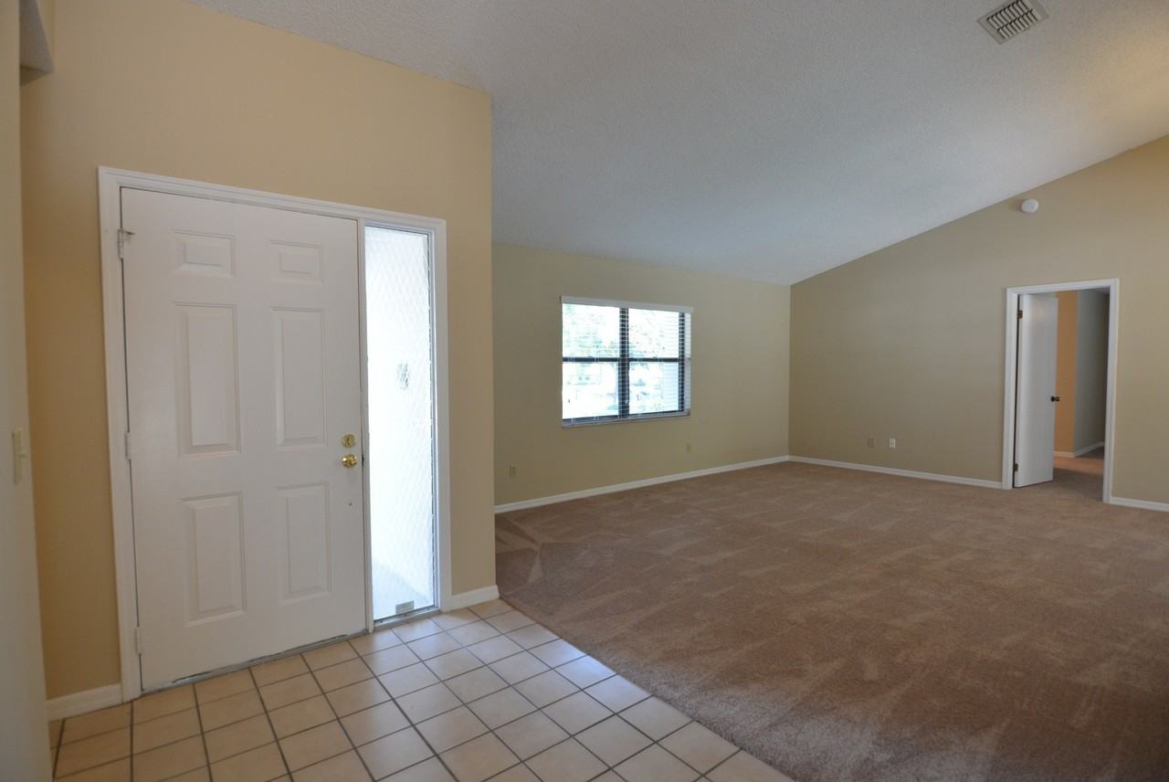 5106 Sun Palm Dr - Photo 3 of 31