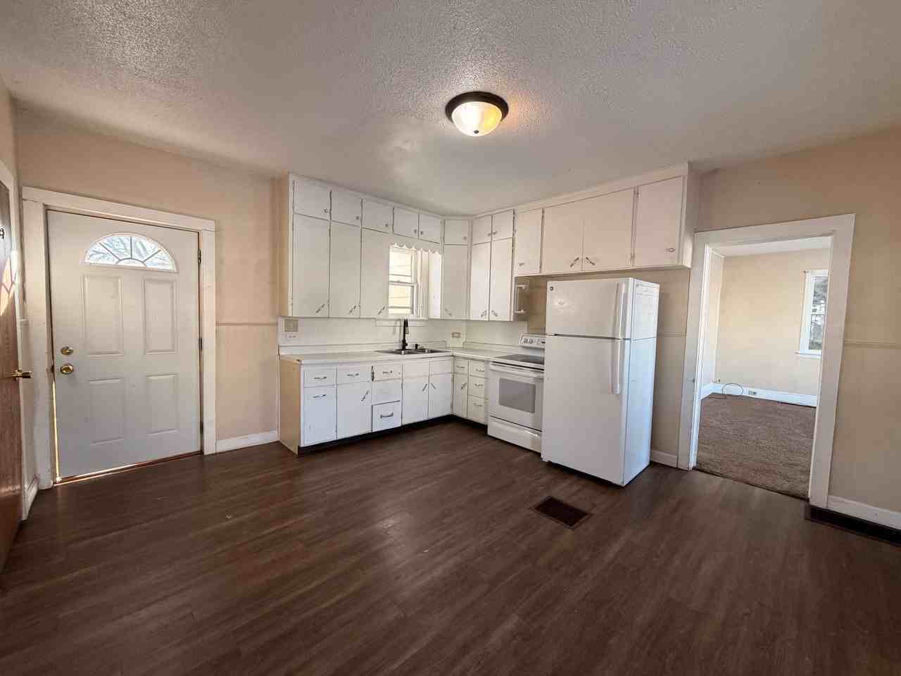 1617 4th Ave S - Photo 2 of 8