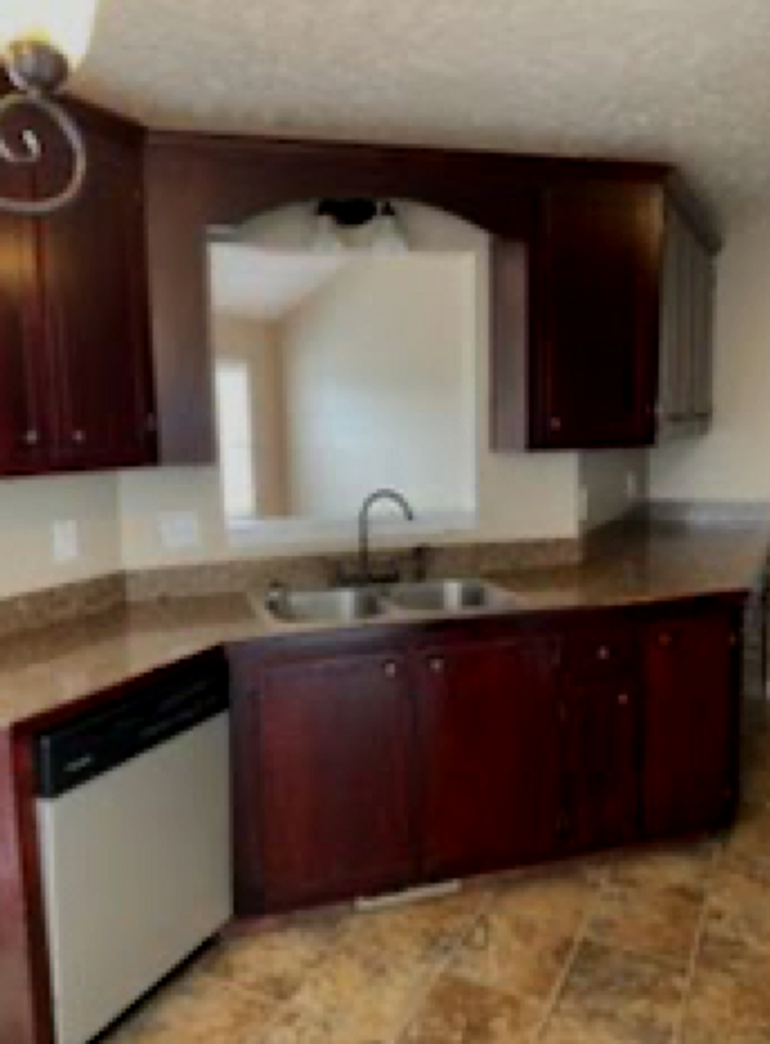 1351 Whitt Ln - Photo 7 of 21