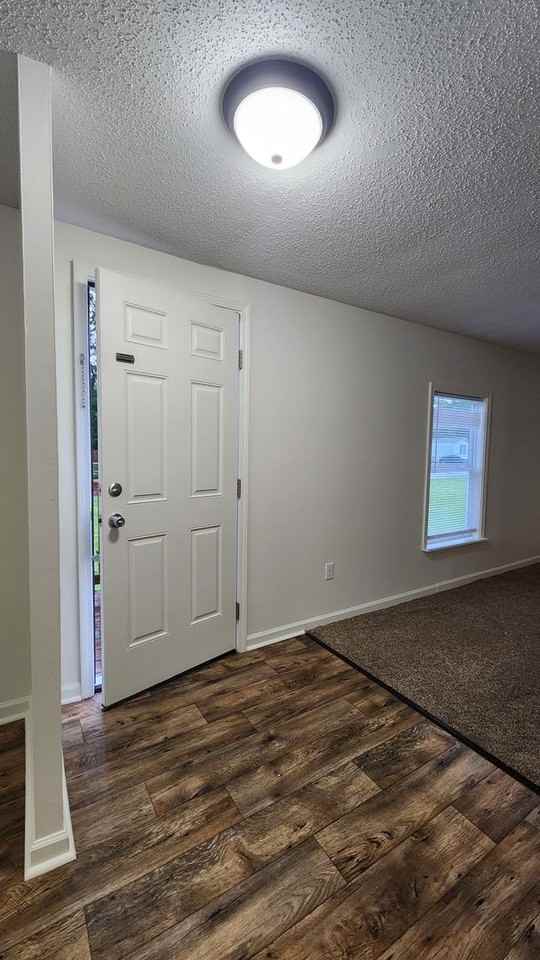 1007 10th St - Photo 2 of 22