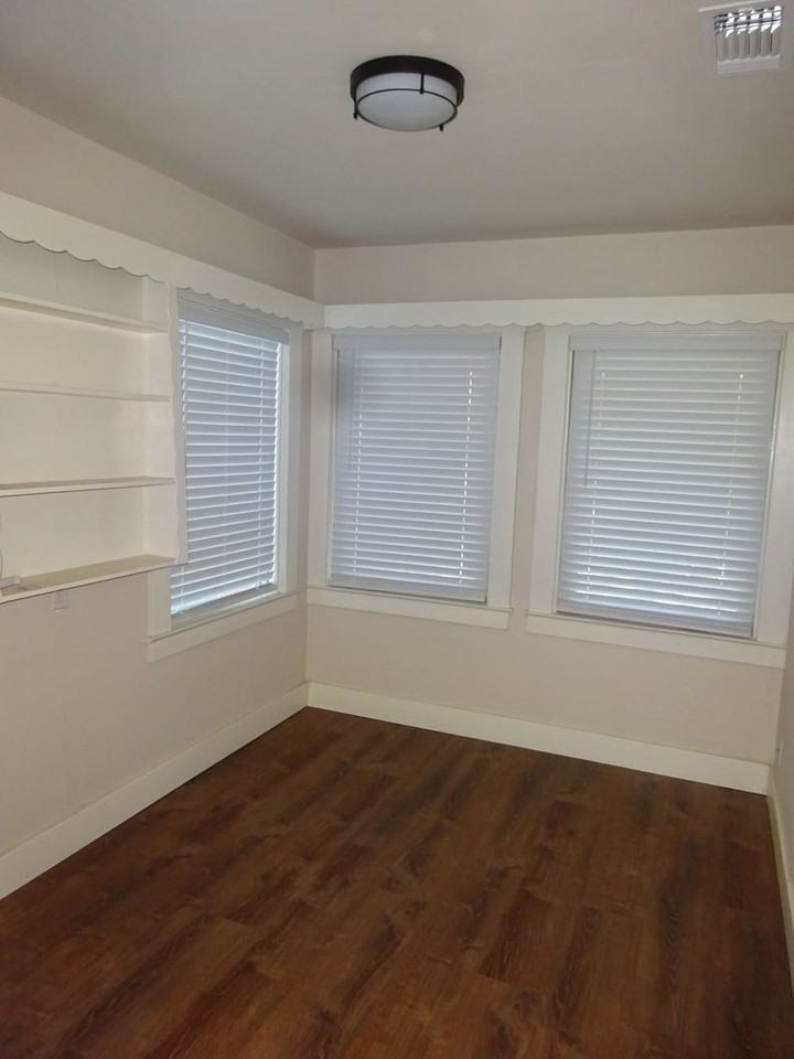 2600 18th St - Photo 5 of 16