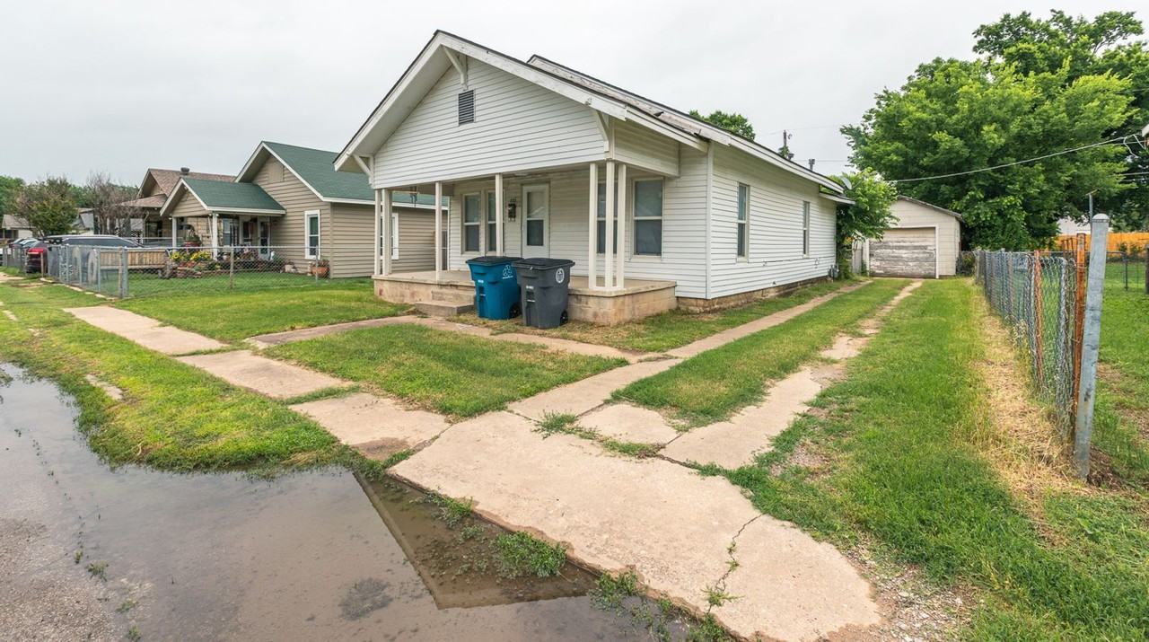 535 S 39th West Ave - Photo 3 of 28