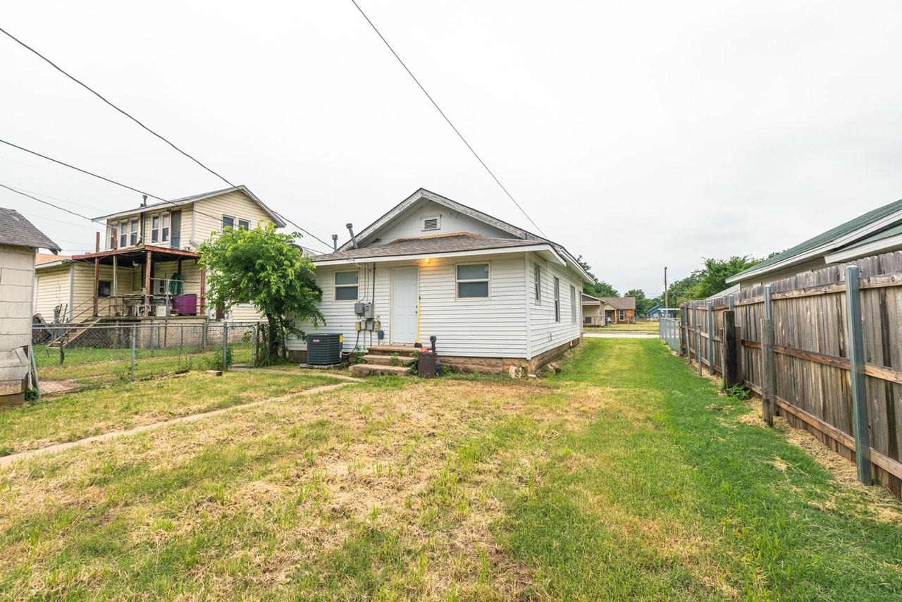 535 S 39th West Ave - Photo 4 of 28