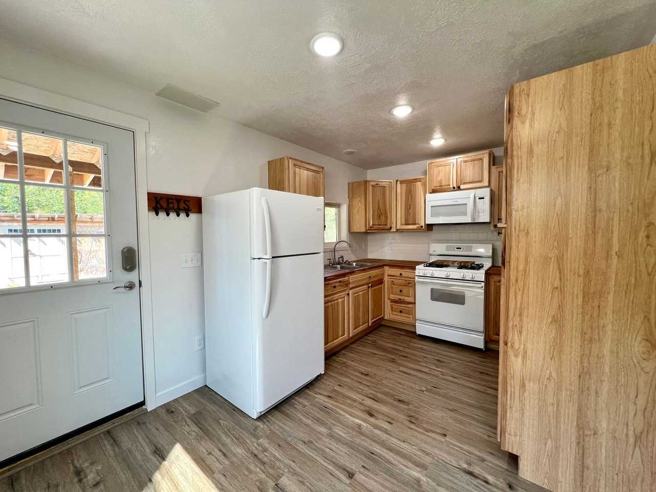 35650 Southern Bluff St - Photo 3 of 10