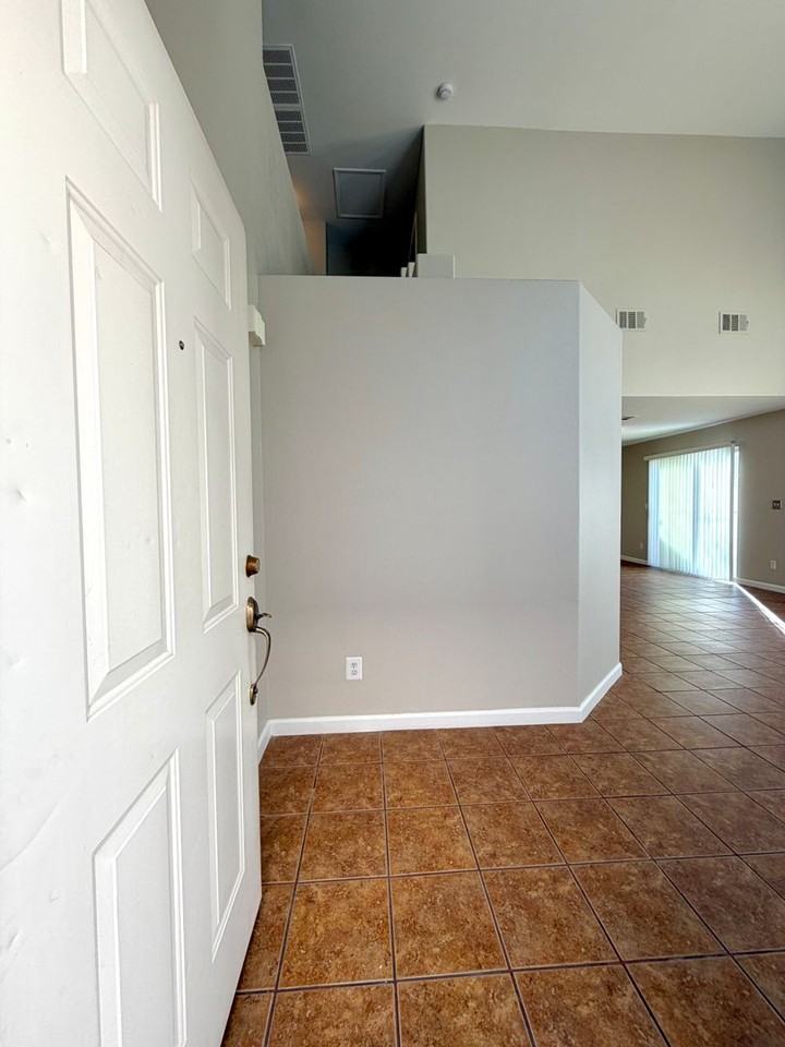 5239 Green Forest Way - Photo 3 of 39