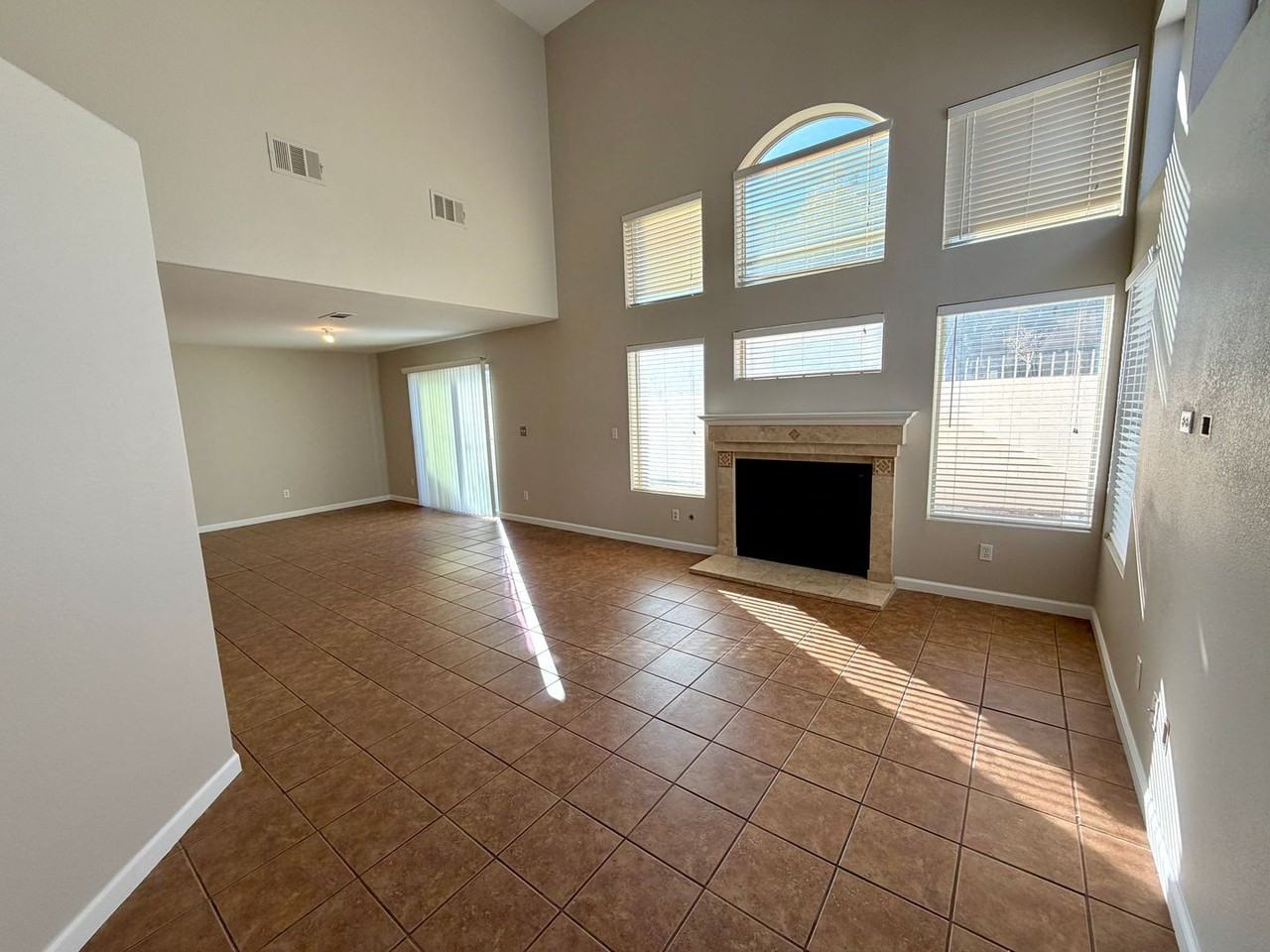 5239 Green Forest Way - Photo 6 of 39