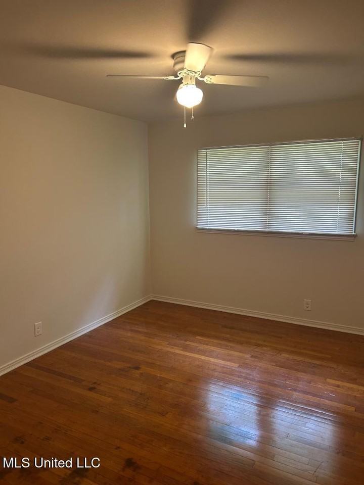 4806 Kendall Ave - Photo 4 of 6