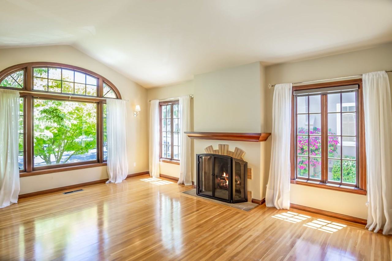 1809 Versailles Ave - Photo 2 of 12