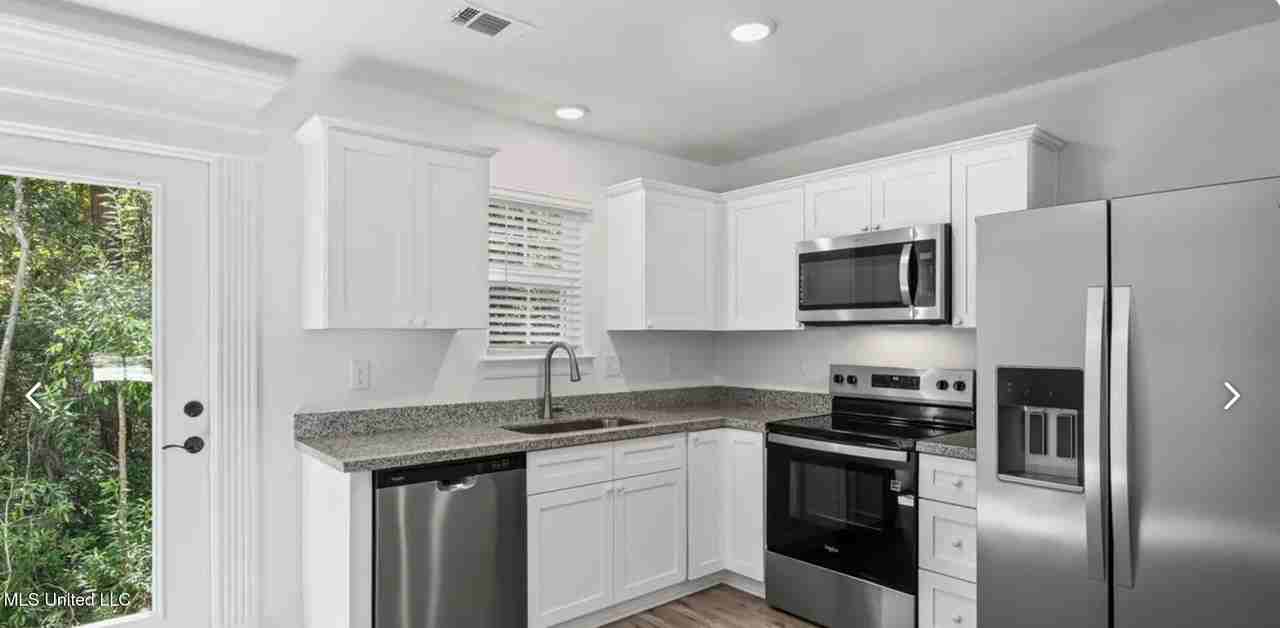 13459 Gorman St - Photo 4 of 13