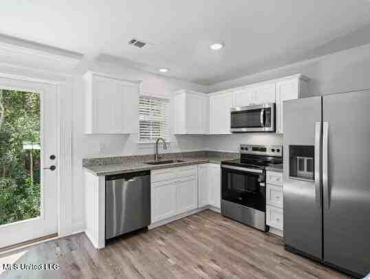 13463 Gorman St - Photo 4 of 12