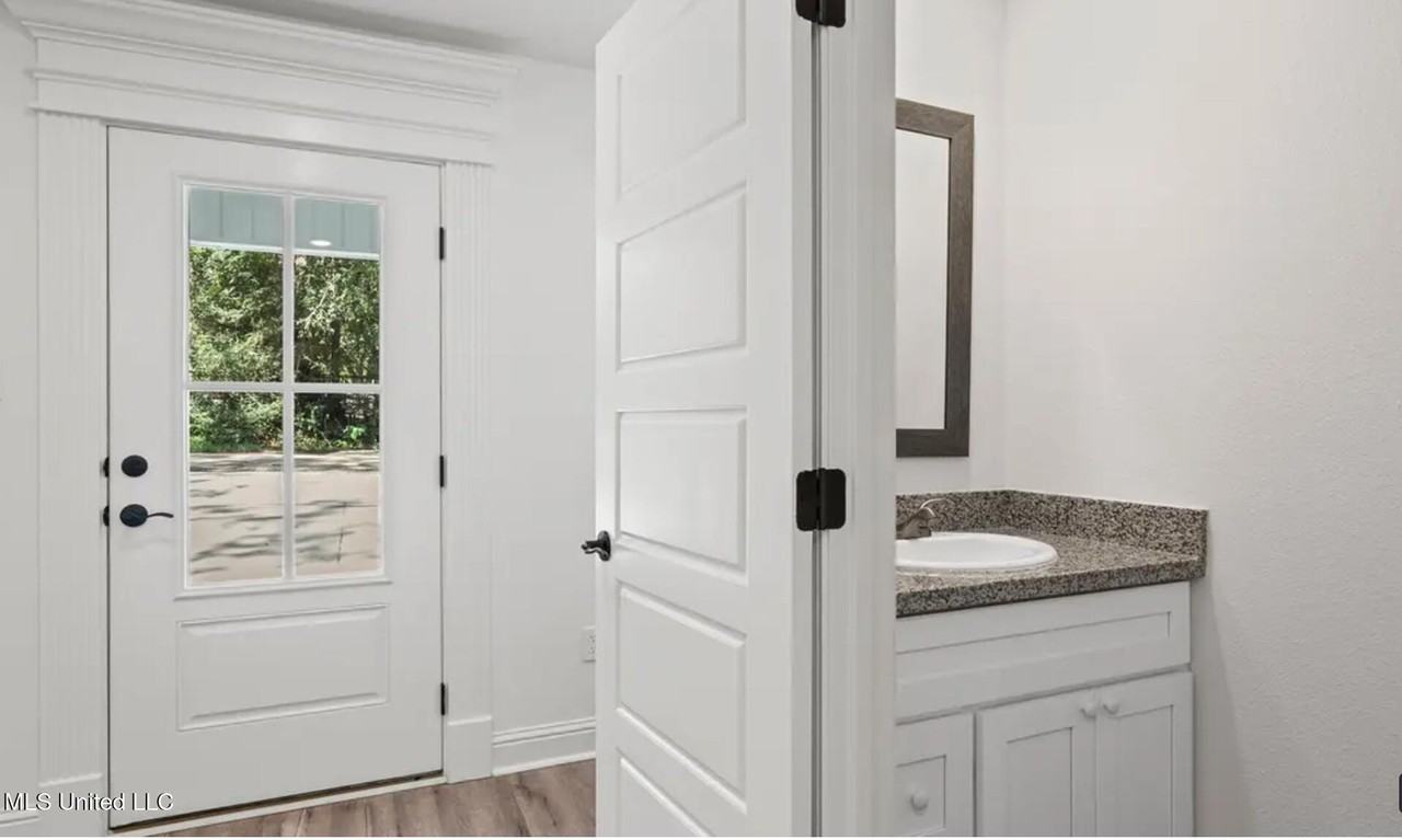 13463 Gorman St - Photo 5 of 12