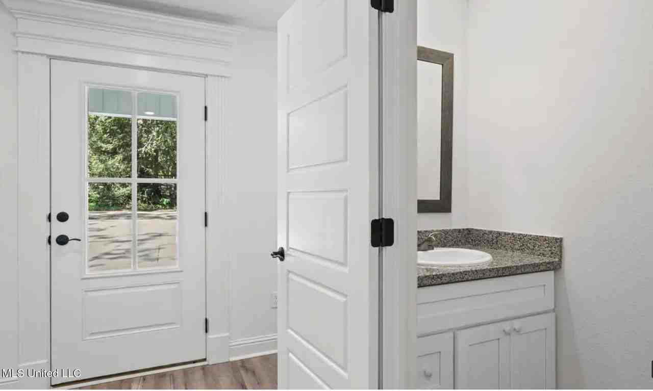 1511 2nd St - Photo 5 of 25