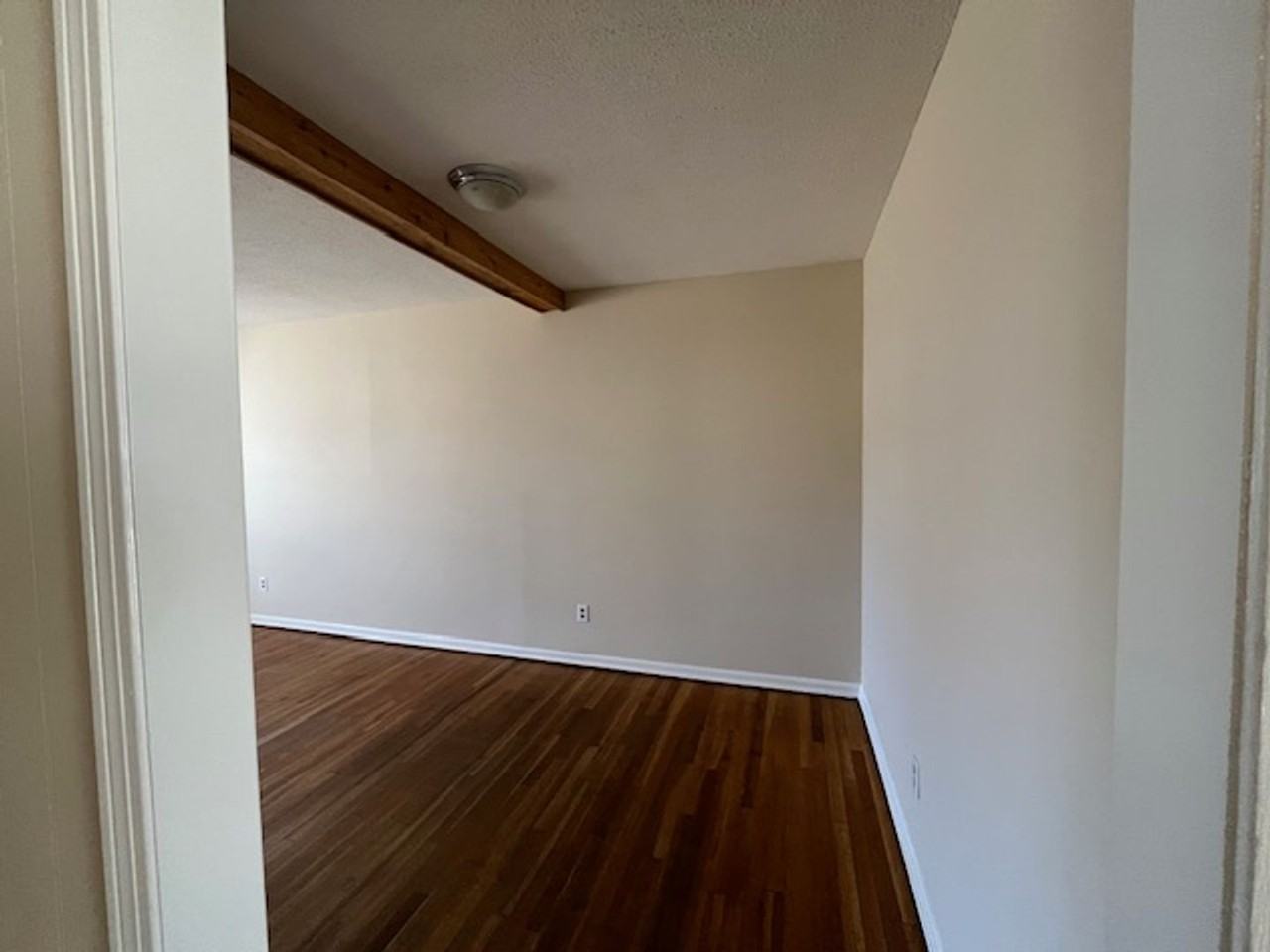 8399 Booneville Dr - Photo 4 of 12