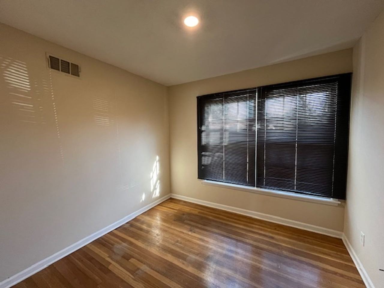 8399 Booneville Dr - Photo 6 of 12