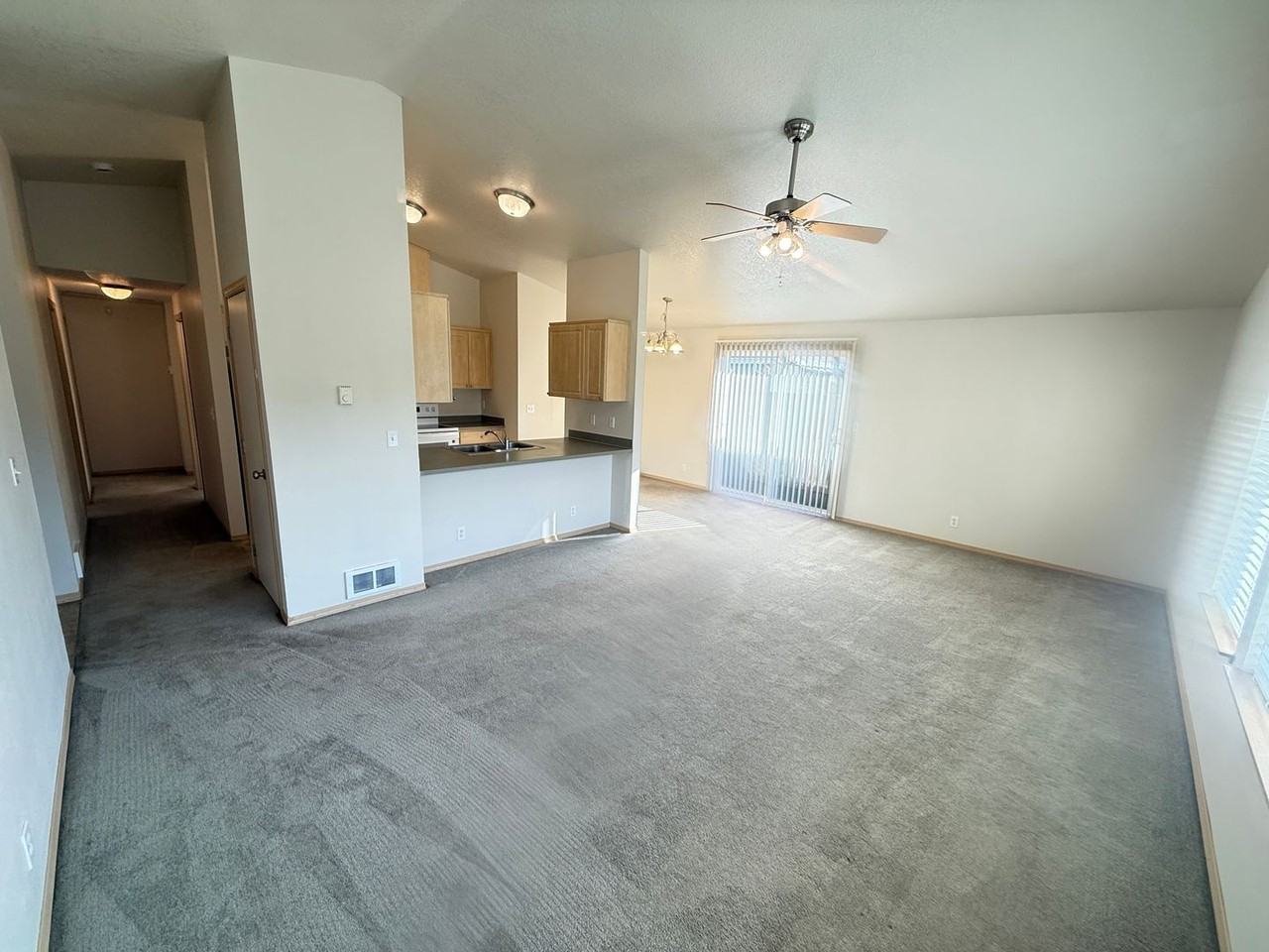 3585 Castrey St - Photo 6 of 34