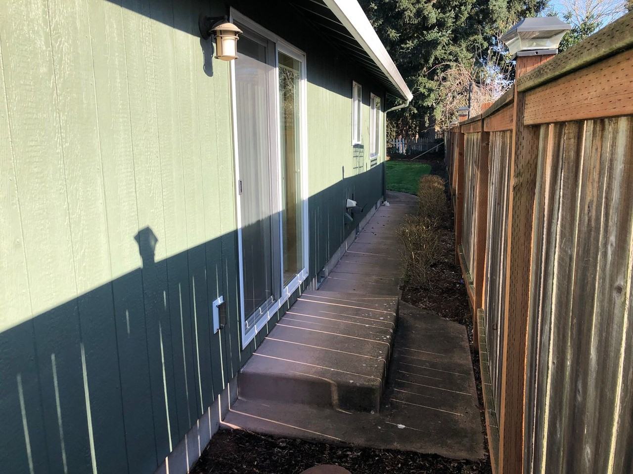 3585 Castrey St - Photo 7 of 34