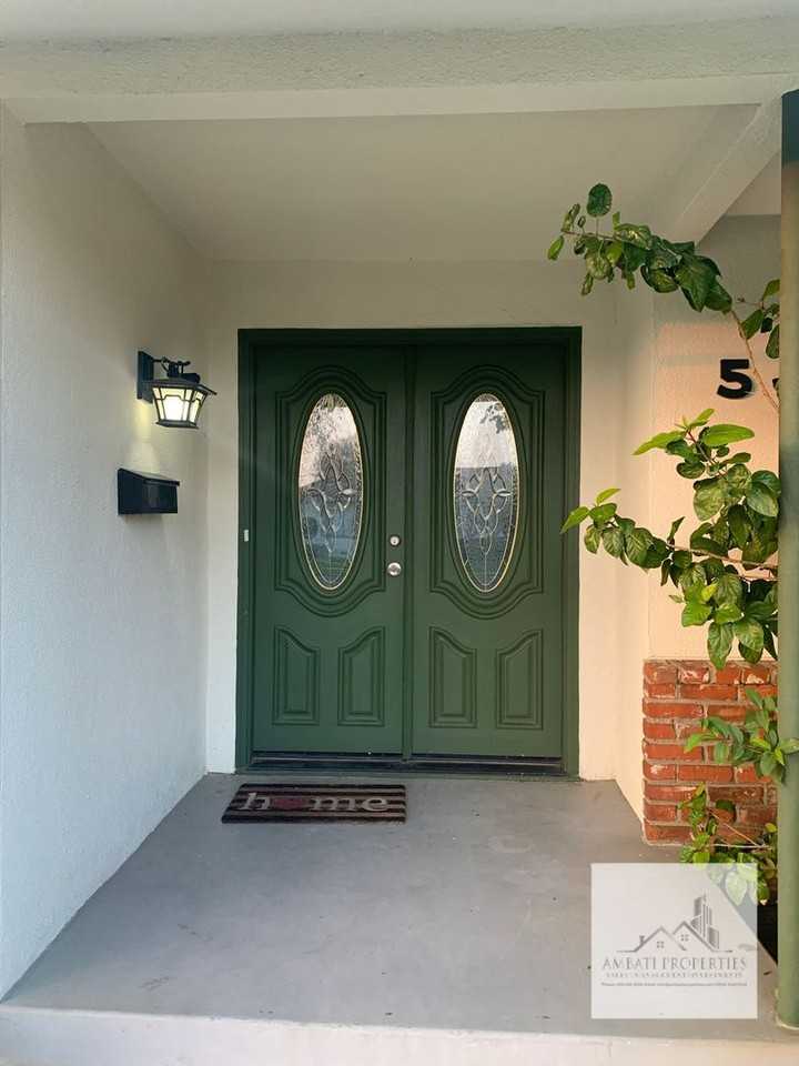 572 E Fremont Ave - Photo 4 of 23