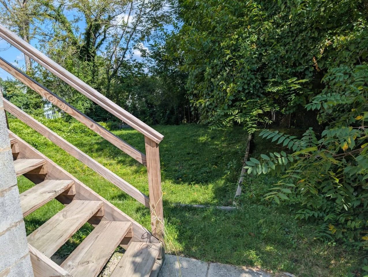 2708 Rueckert Ave - Photo 2 of 2