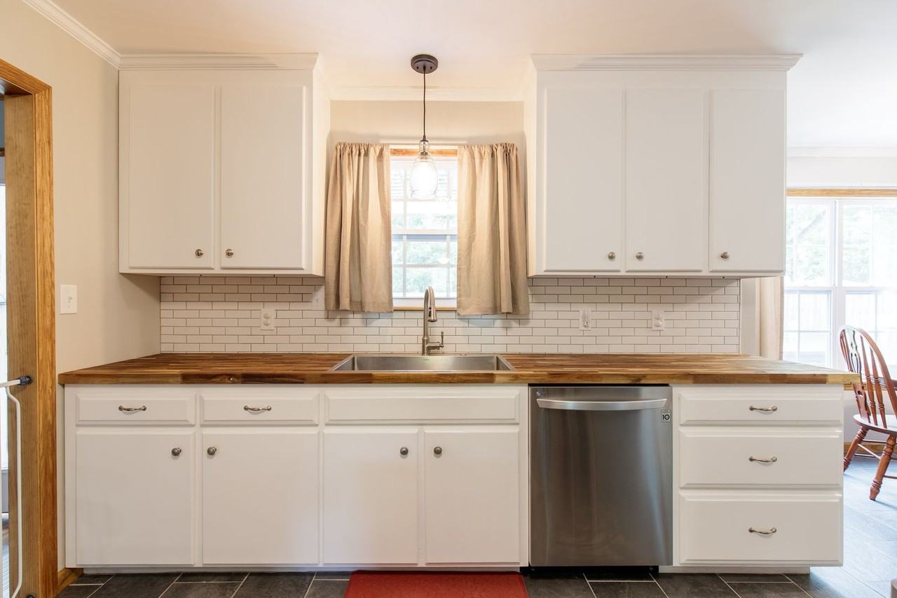 4404 Mayfield Ln - Photo 6 of 27