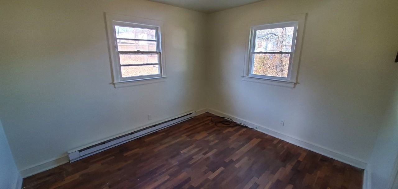 1125 Hern Ave - Photo 6 of 8