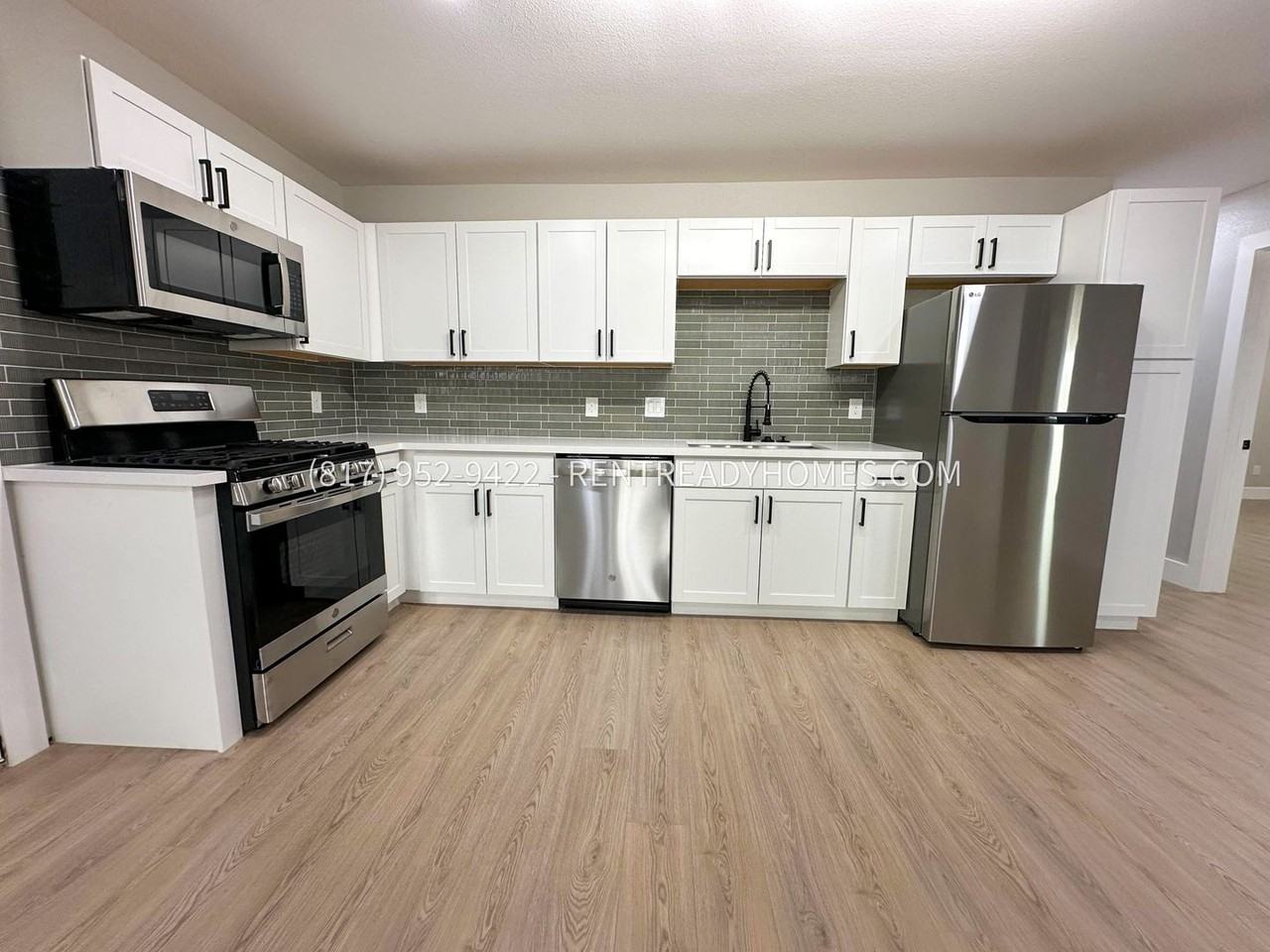 10529 Muscatine St - Photo 5 of 19