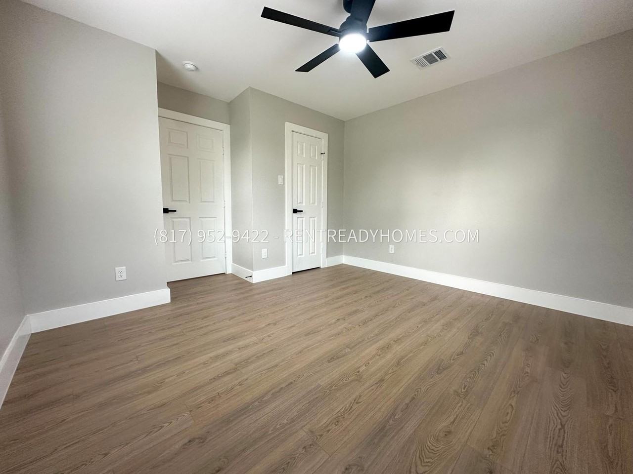 10529 Muscatine St - Photo 7 of 19