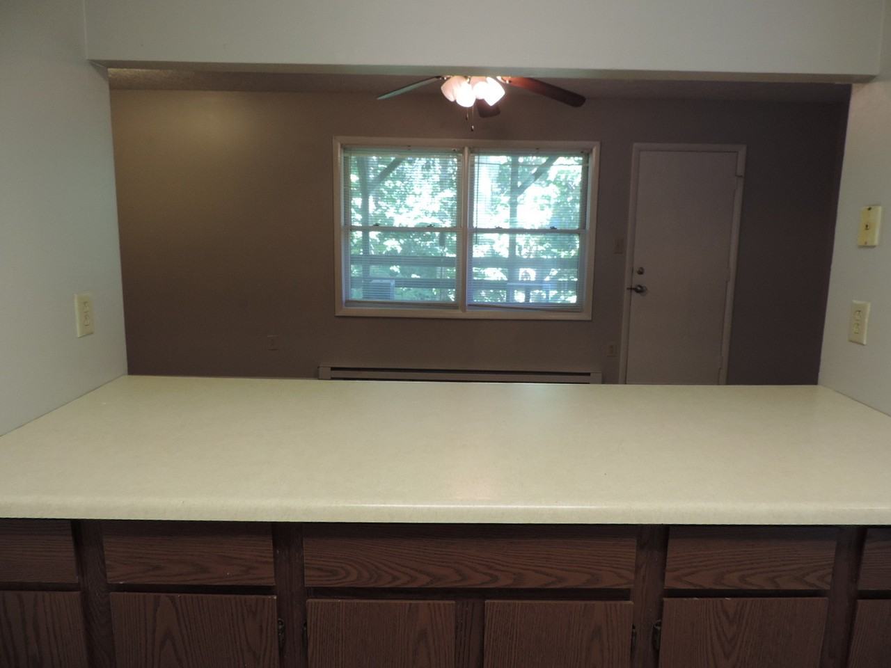 472 Rainbow Trl - Photo 7 of 16