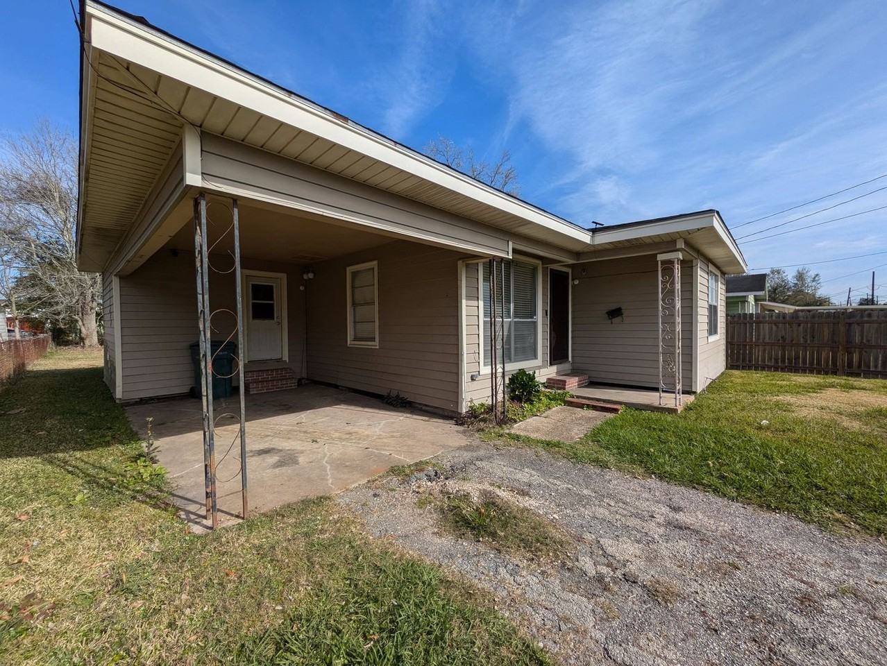 3486 Westmoreland St - Photo 2 of 19