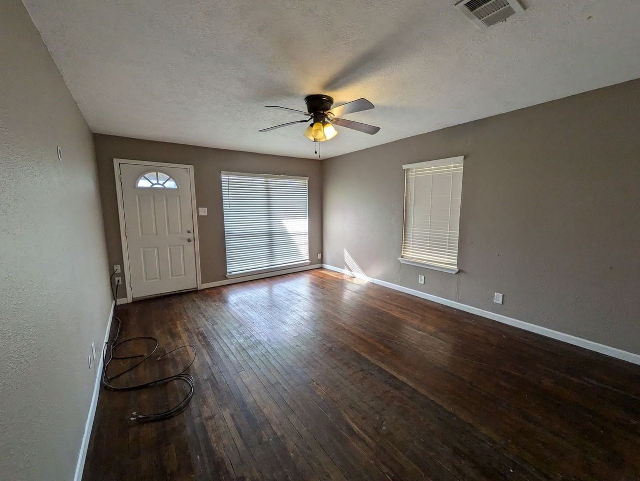 3486 Westmoreland St - Photo 3 of 19