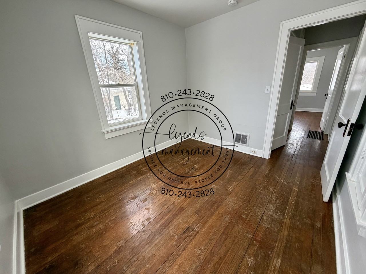 912 Hammond Ave - Photo 4 of 12